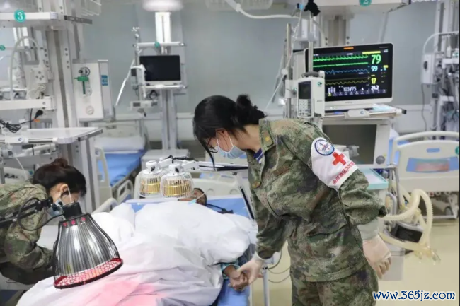 越南获救人员集体用中文感谢中国 彰显海上救援实力